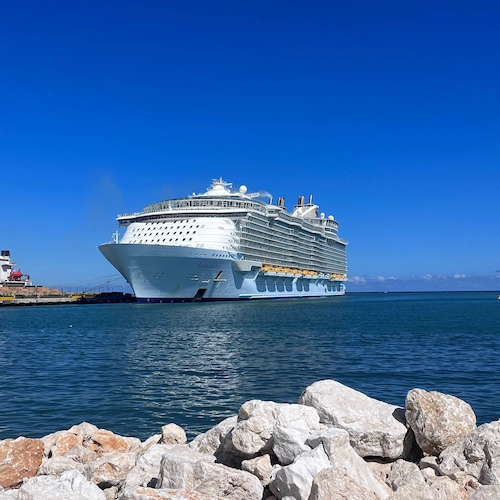 Allure of the Seas Ship